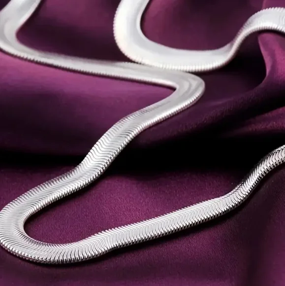 Elegant 9.25 Sterling Silver Snake Chain 20" - Picture 3 of 4